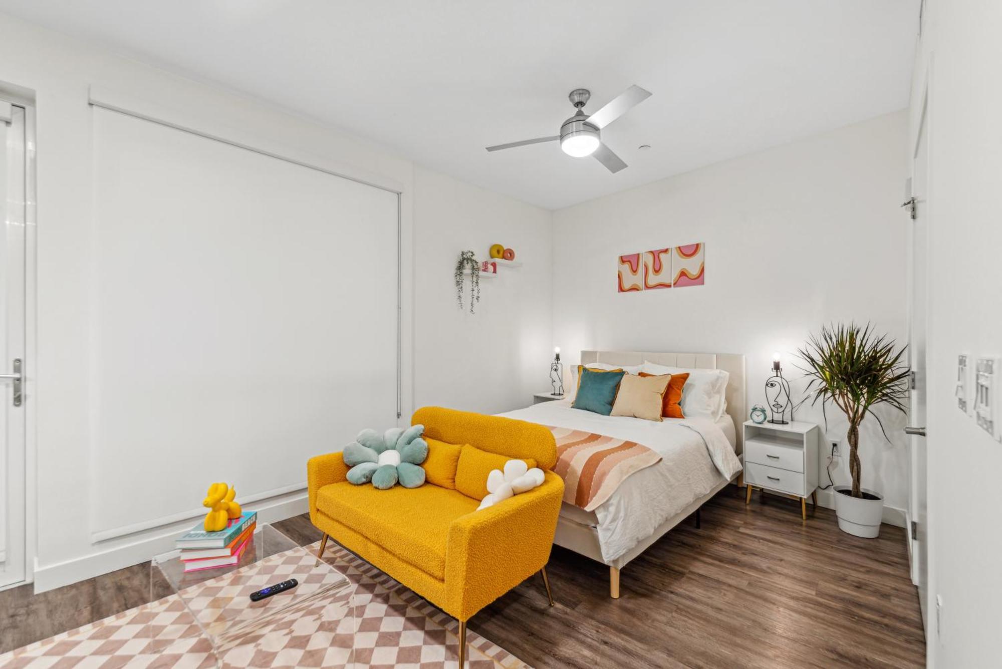 Stylish In Sm W Free Parking And Pool Appartement *