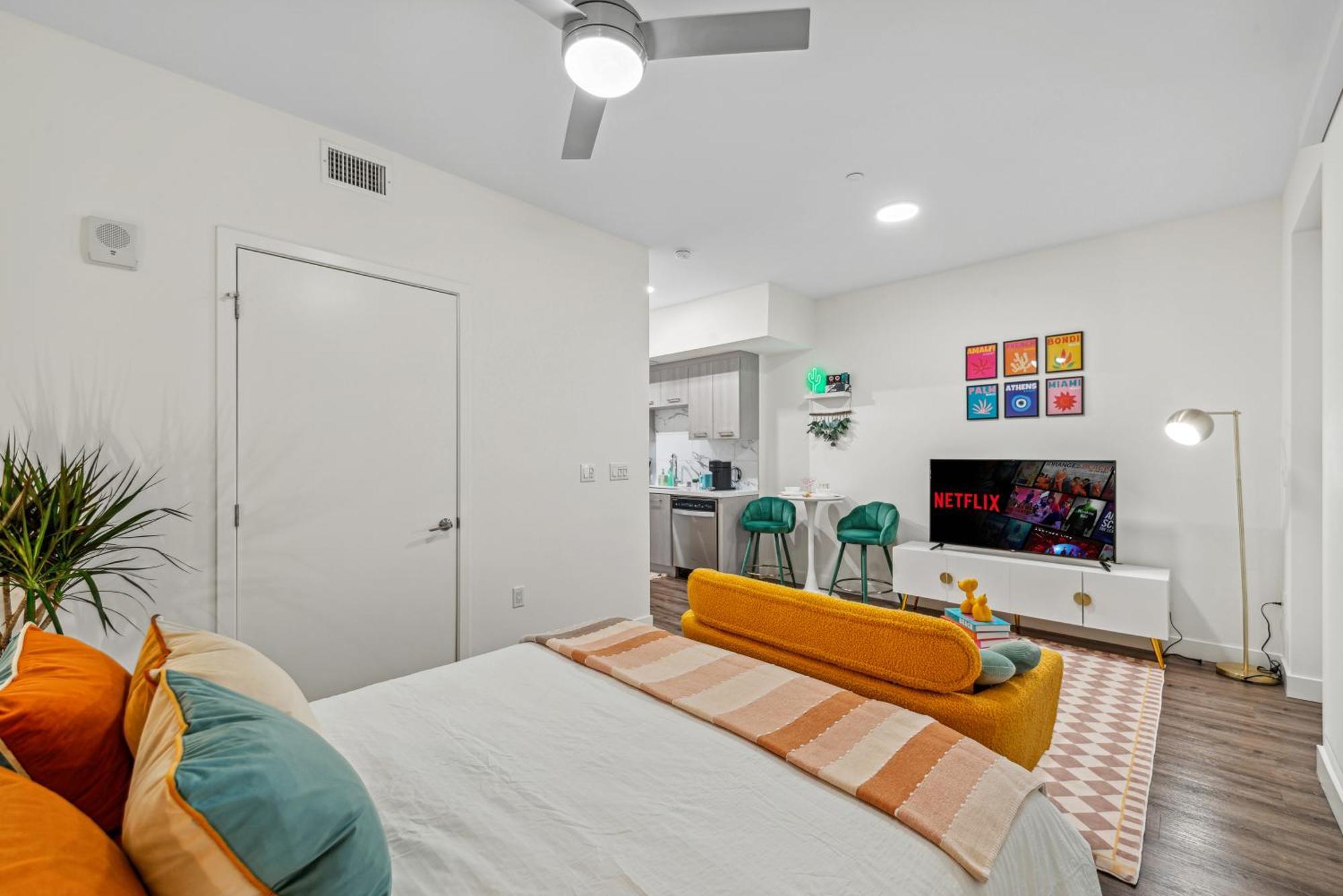 Stylish In Sm W Free Parking And Pool Appartement Los Angeles